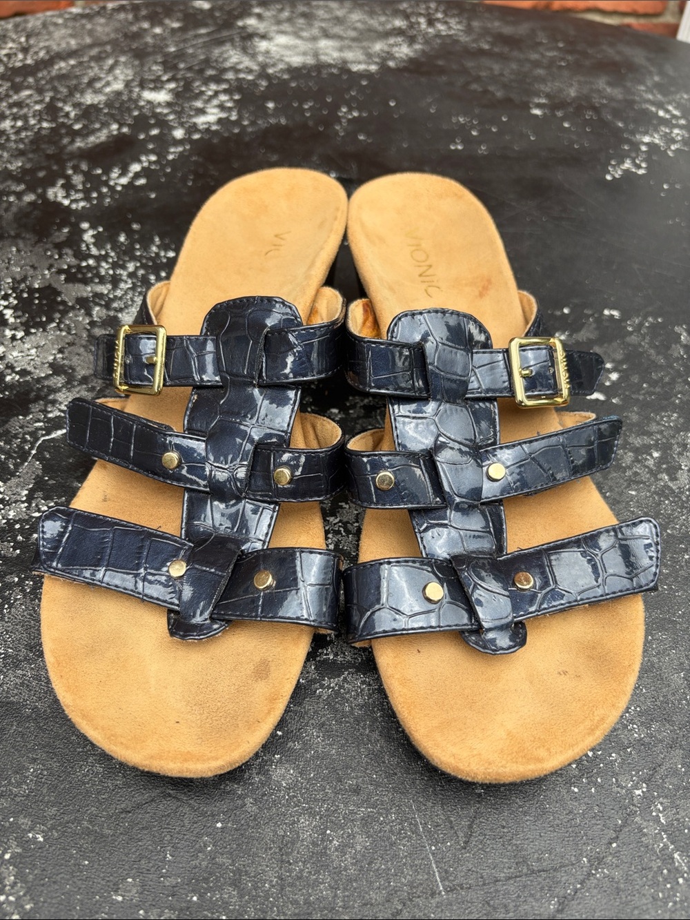Vionic Women’s Black Radia 3 Strap  Wedge Sandals withOrthotic Footbed.
Size 8